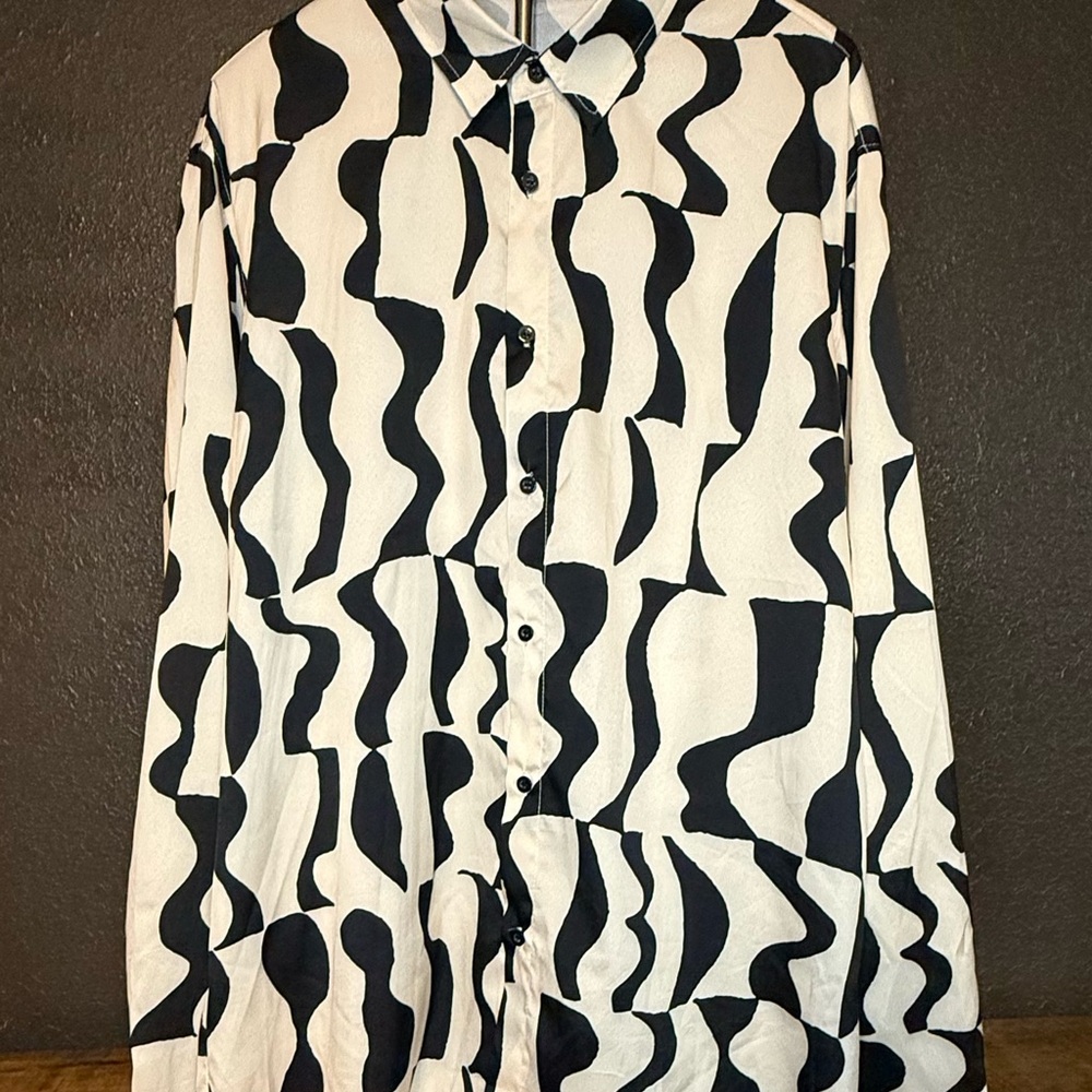 Black and White Patterned Men's Shirt